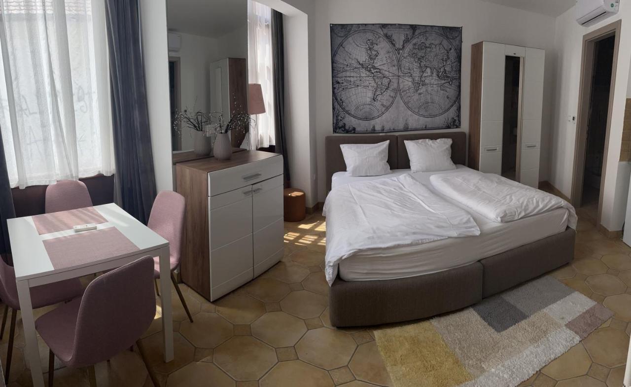 Aparthotel Cross Street 4 Ljubljana Eksteriør billede