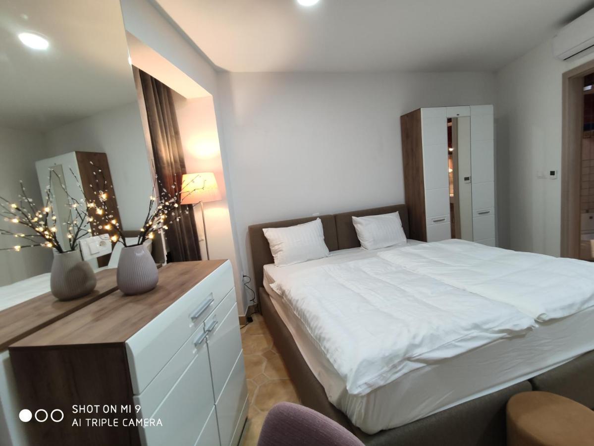 Aparthotel Cross Street 4 Ljubljana Eksteriør billede